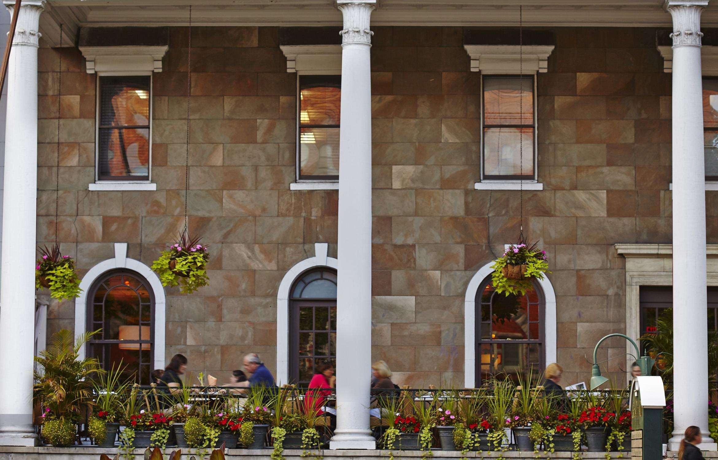 Hotel The Saratoga Hilton Saratoga Springs Exterior foto