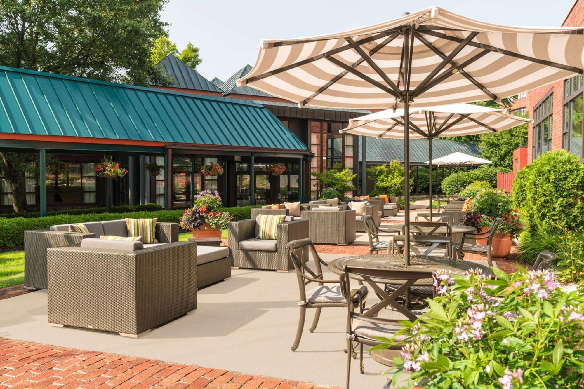 Hotel The Saratoga Hilton Saratoga Springs Exterior foto